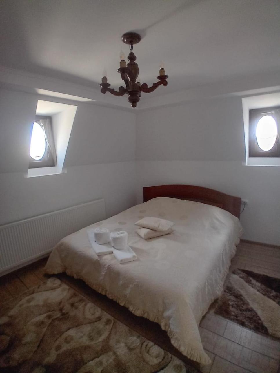 Casa Continentelor Otel Campulung Dış mekan fotoğraf