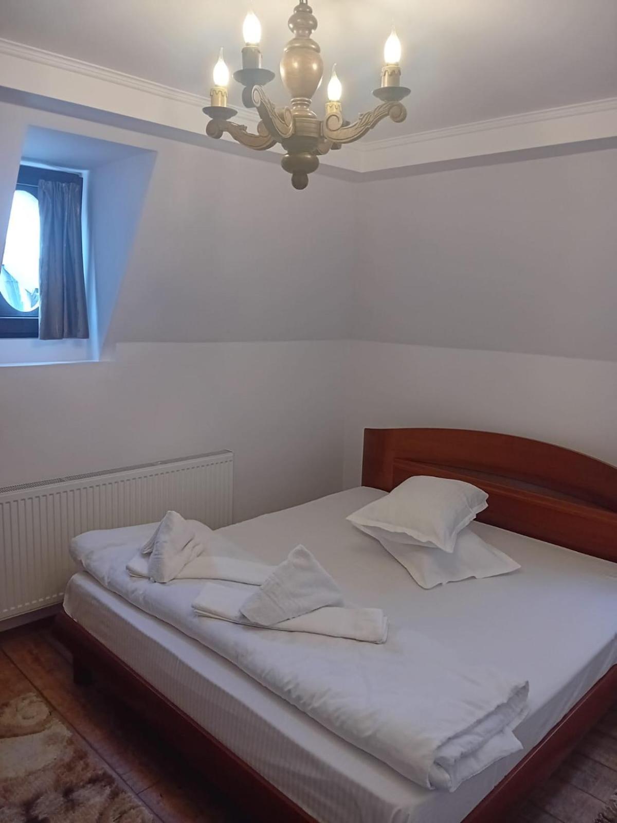 Casa Continentelor Otel Campulung Dış mekan fotoğraf